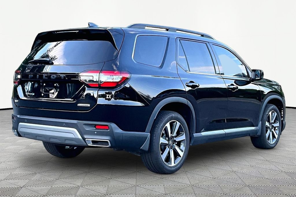 Certified 2025 Honda Pilot Touring image 5