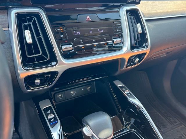 Certified 2022 Kia Sorento SX Prestige w/ Rust Color Package AWD/4WD image 20