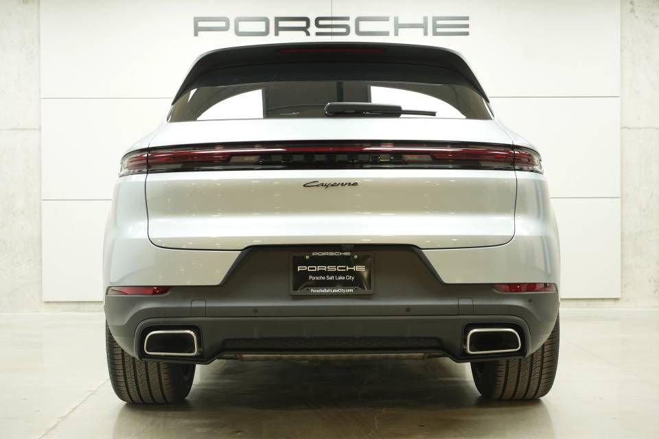 New 2026 Porsche Cayenne image 12