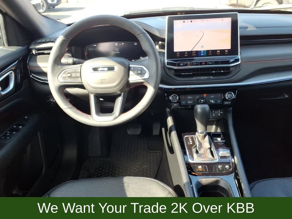 Used 2025 Jeep Compass Trailhawk w/ Trailhawk Elite Group AWD/4WD image 23