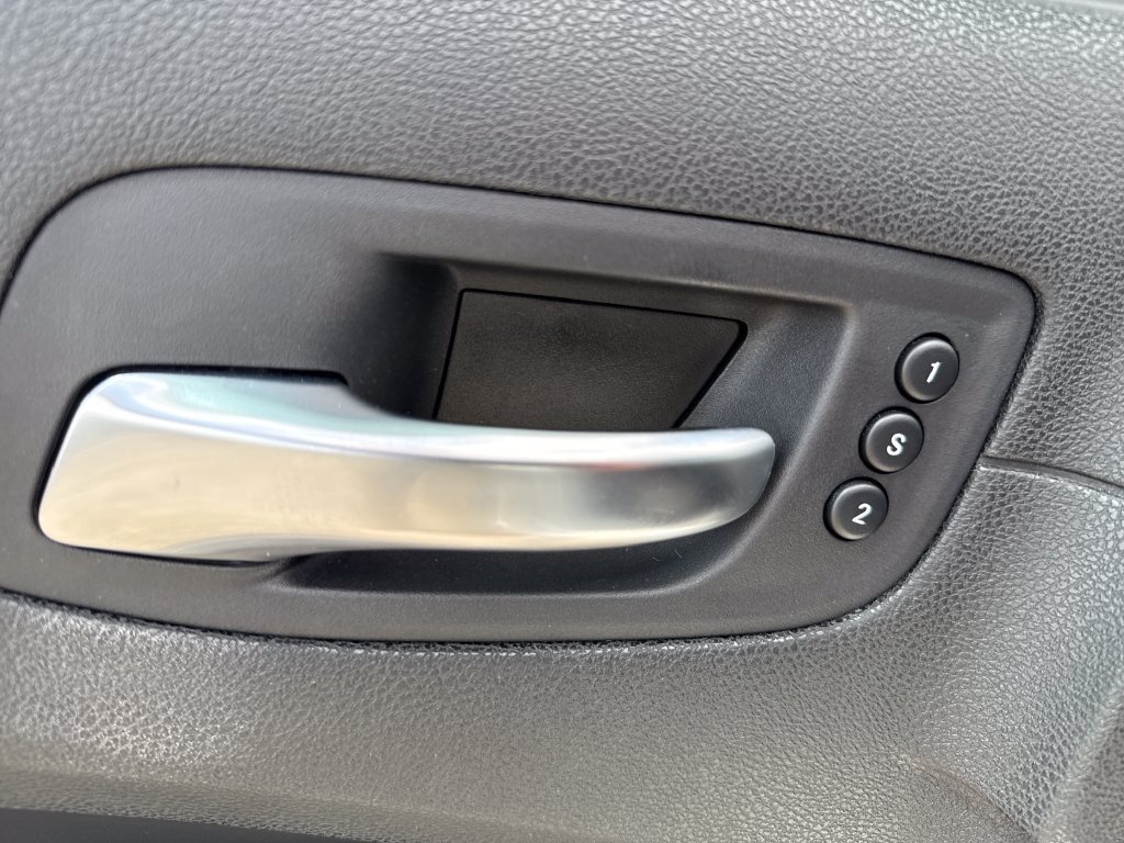 Used 2023 Chrysler 300 S w/ Comfort Group RWD image 44