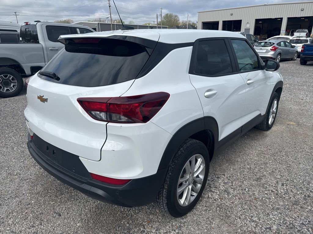 Used 2024 Chevrolet TrailBlazer LS w/ LS Convenience Package image 3