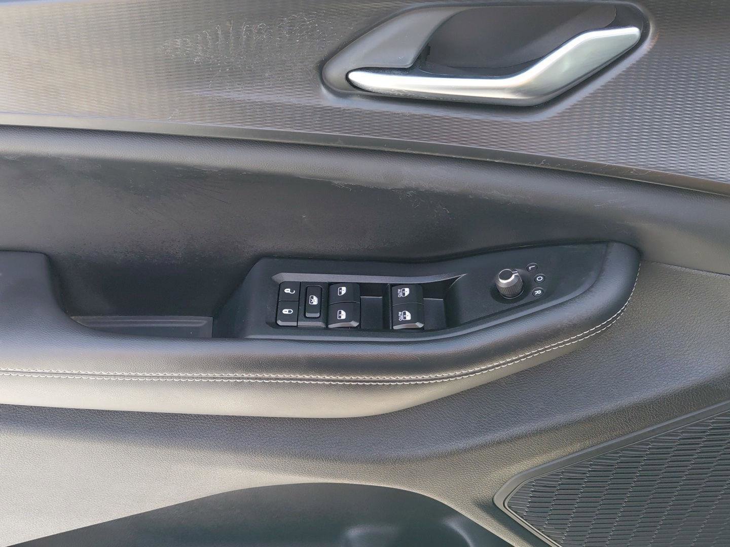 Used 2023 Jeep Grand Cherokee Altitude image 39