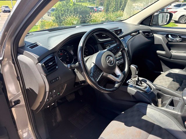 Used 2022 Nissan Rogue Sport SV w/ Technology Package AWD/4WD image 14