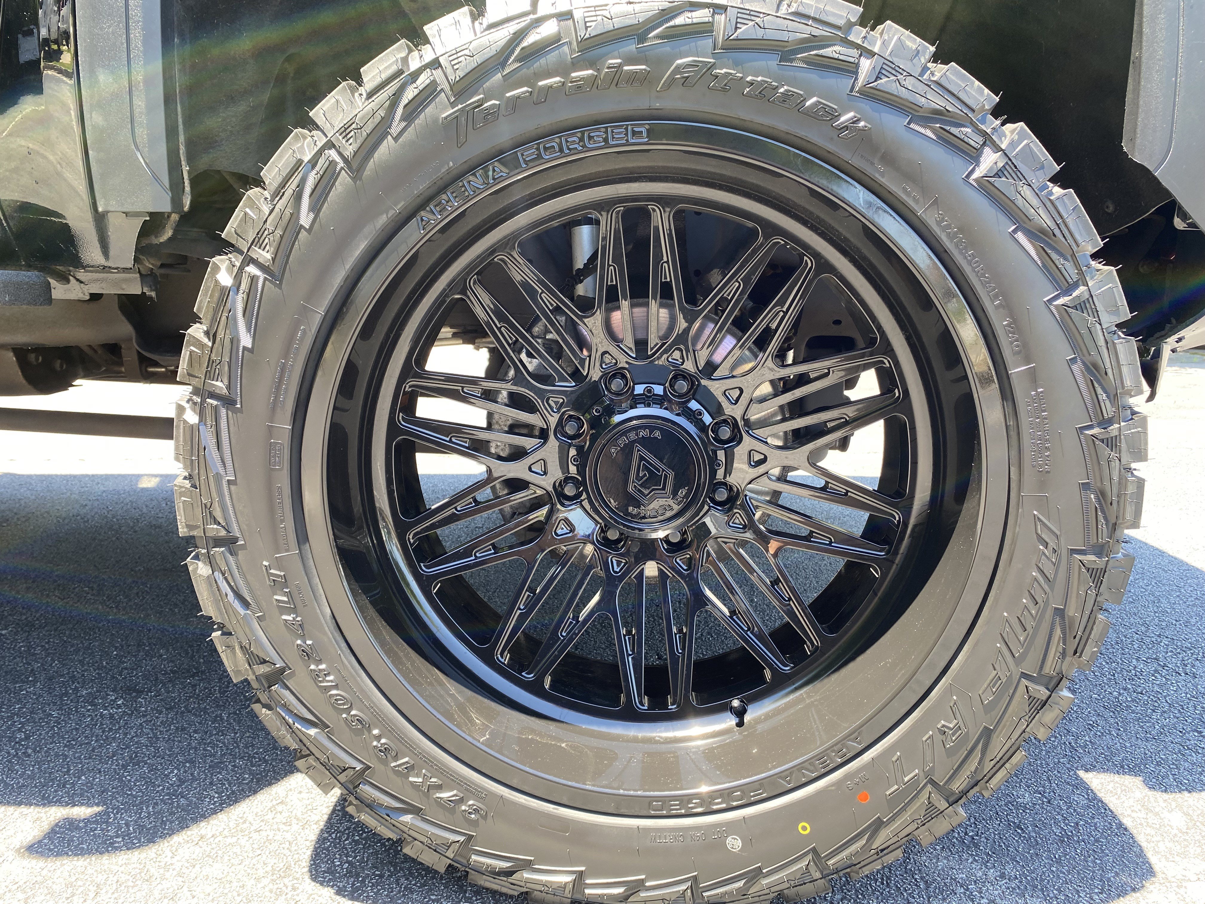 Used 2025 GMC Sierra 2500 AT4 w/ AT4 Premium Plus Package AWD/4WD image 14
