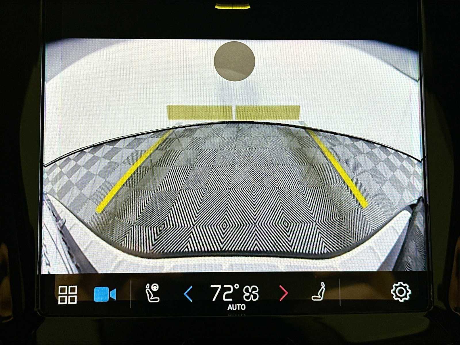 Certified 2025 Volvo XC60 T8 Ultra w/ Protection Package Premier image 12