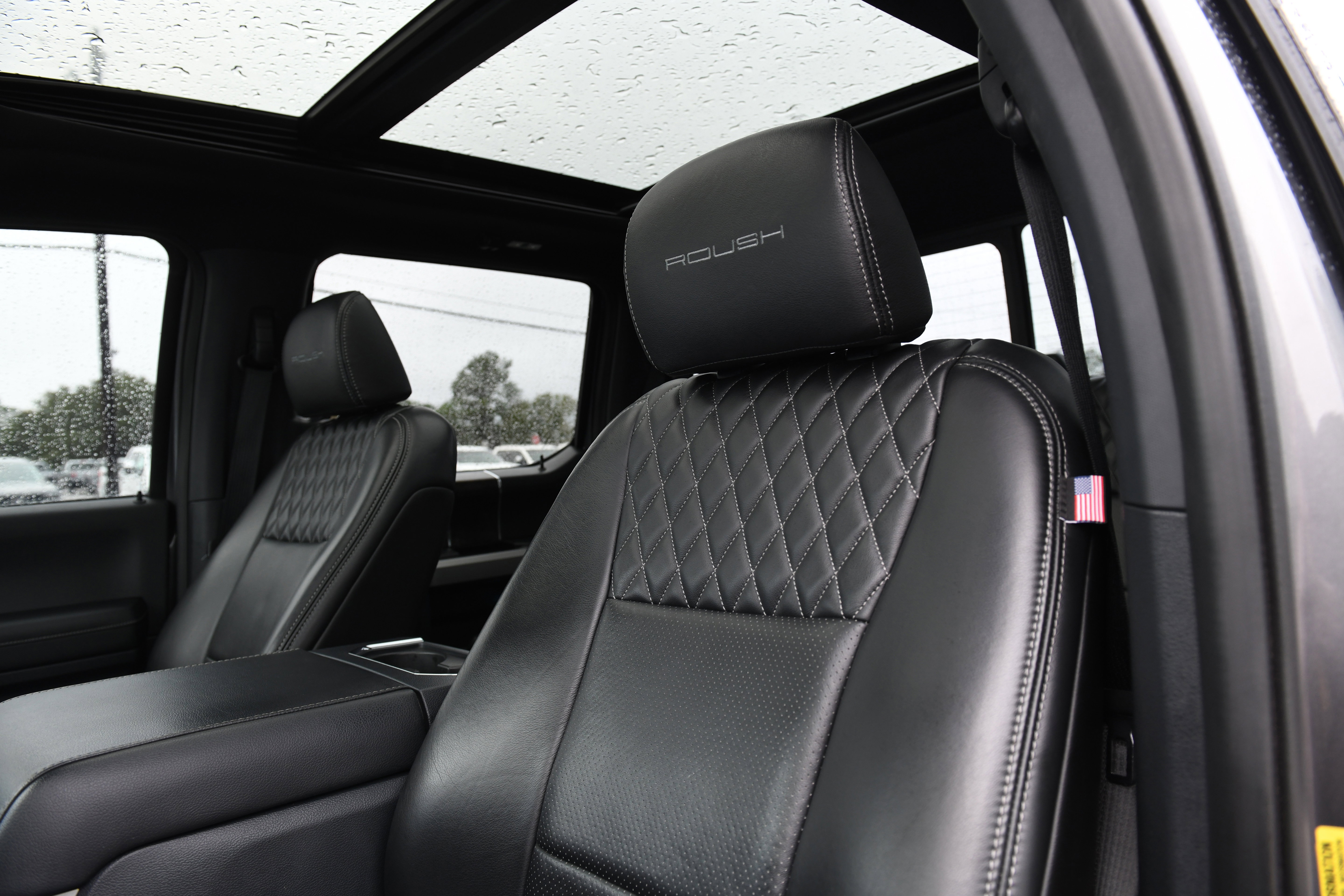 Used 2022 Ford F250 Lariat w/ Black Appearance Package image 23