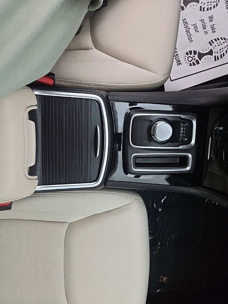 Certified 2023 Chrysler 300 Touring image 18