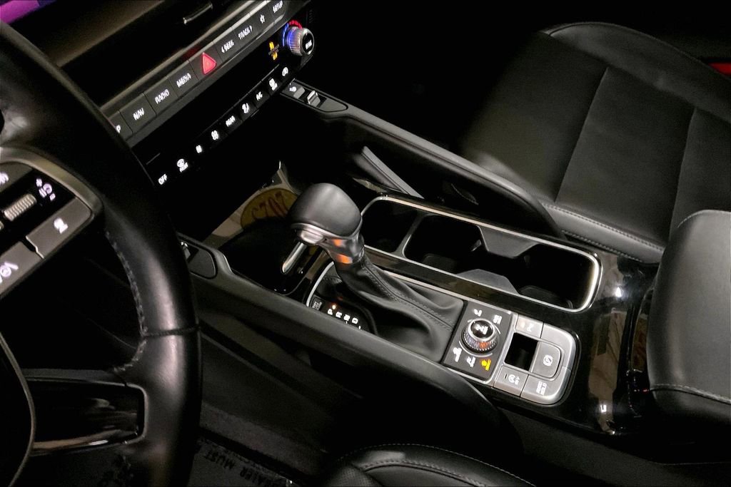Used 2025 Kia Telluride S image 16