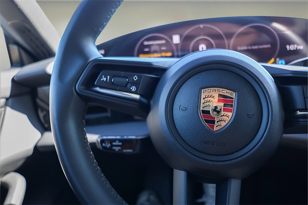 Used 2022 Porsche Taycan image 20