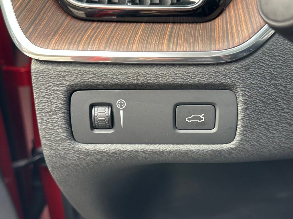 Used 2019 Volvo XC60 T5 Inscription image 31