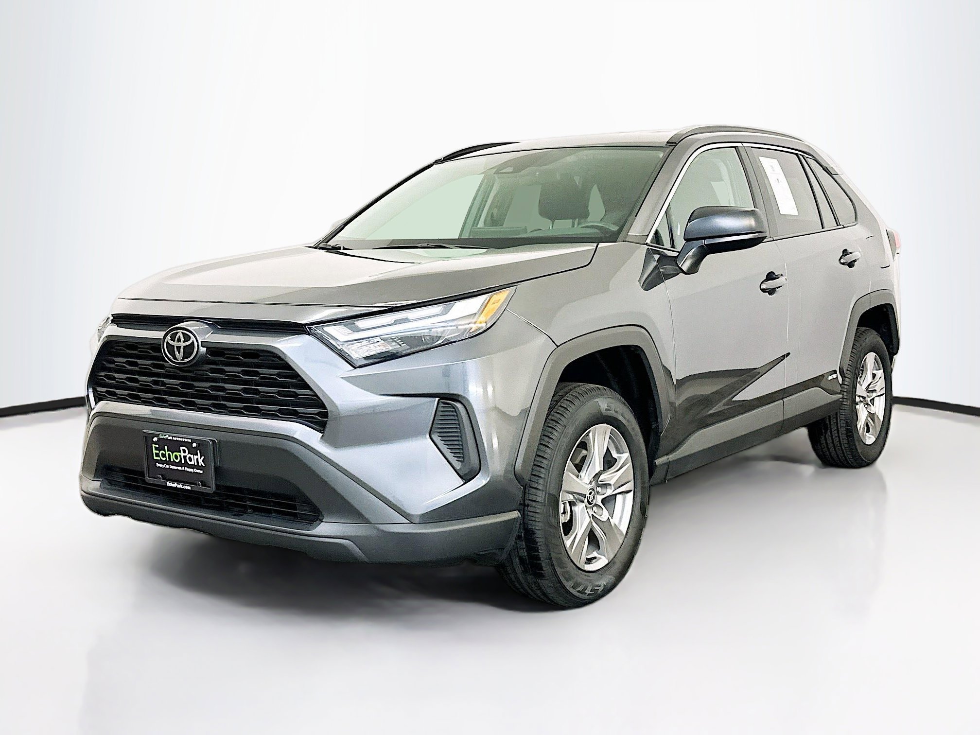 Used 2025 Toyota RAV4 LE image 3