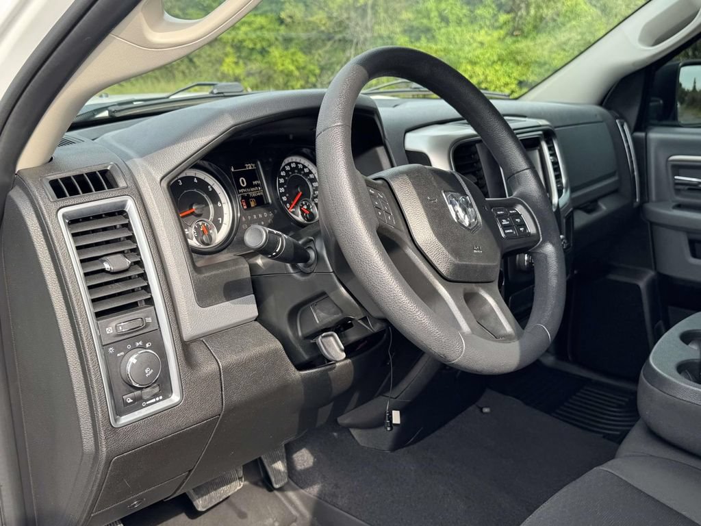 Used 2020 RAM 1500 Warlock AWD/4WD image 2