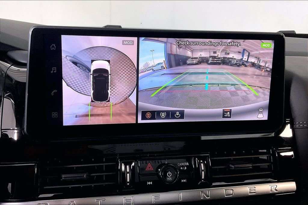 New 2026 Nissan Pathfinder Platinum w/ Cargo Package image 32