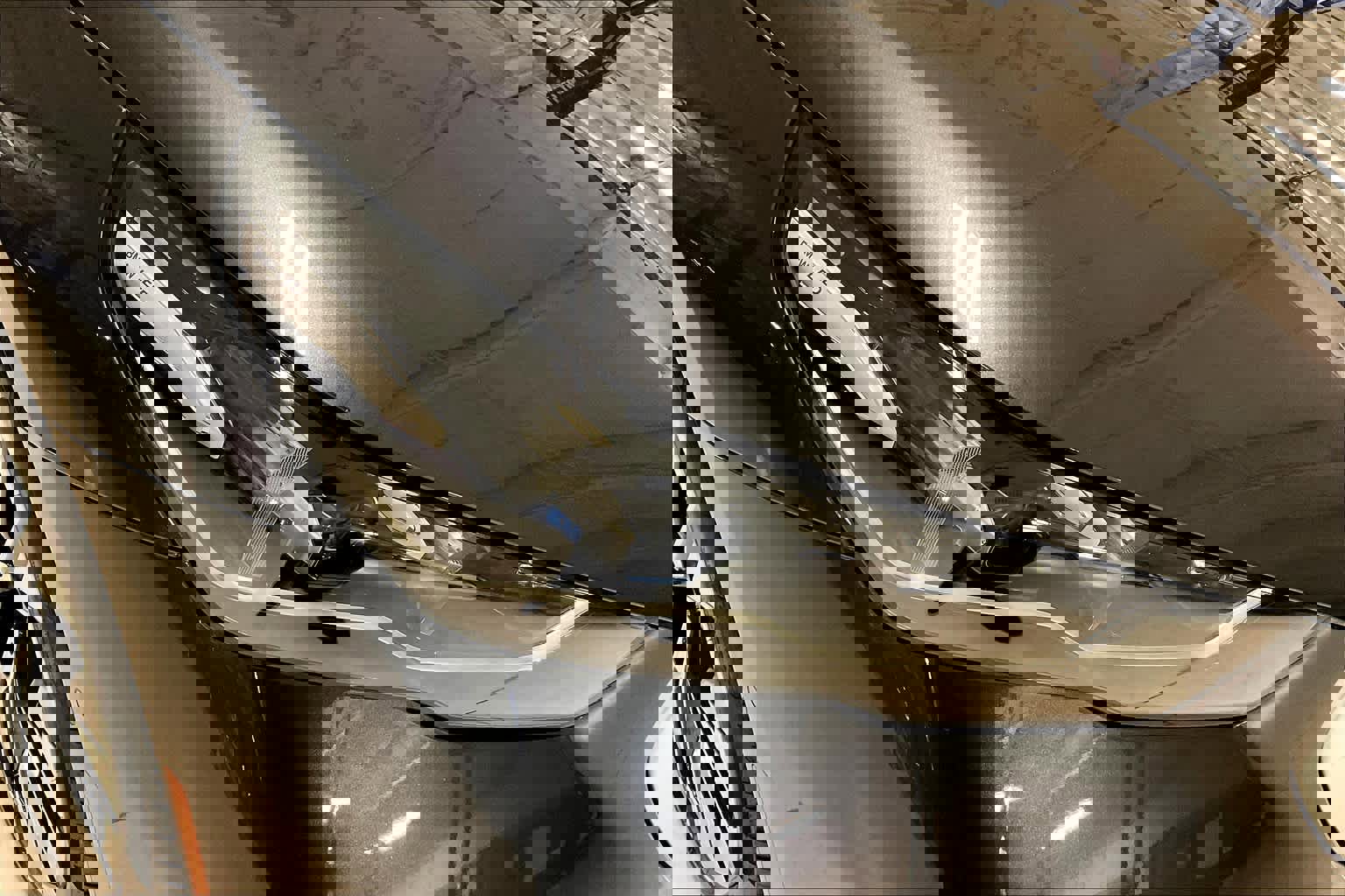 Used 2025 BMW i5 eDrive40i w/ Premium Package image 13