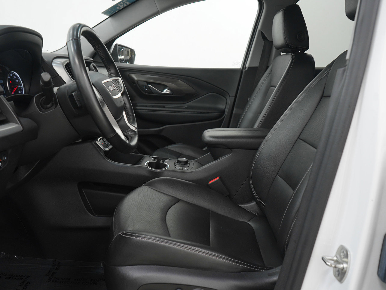 Used 2024 GMC Terrain SLT image 23