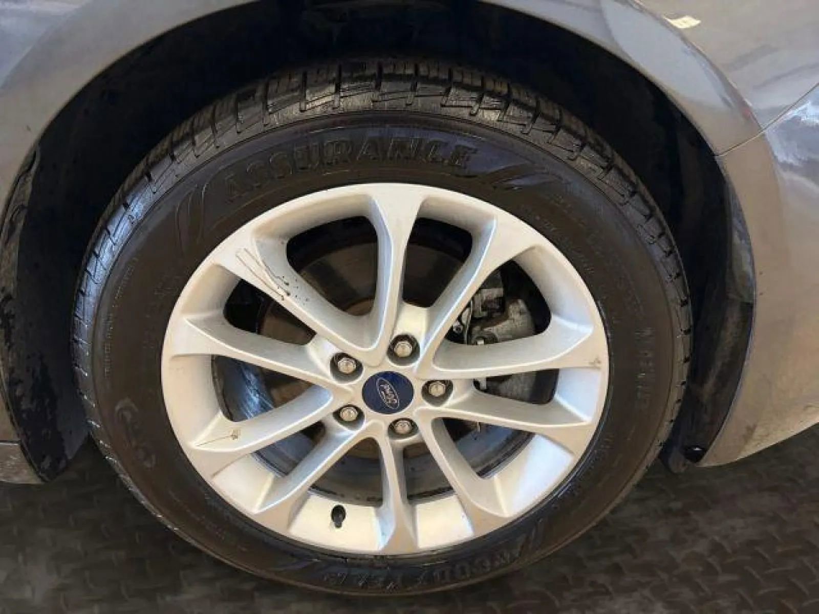 Used 2019 Ford Fusion SE image 35