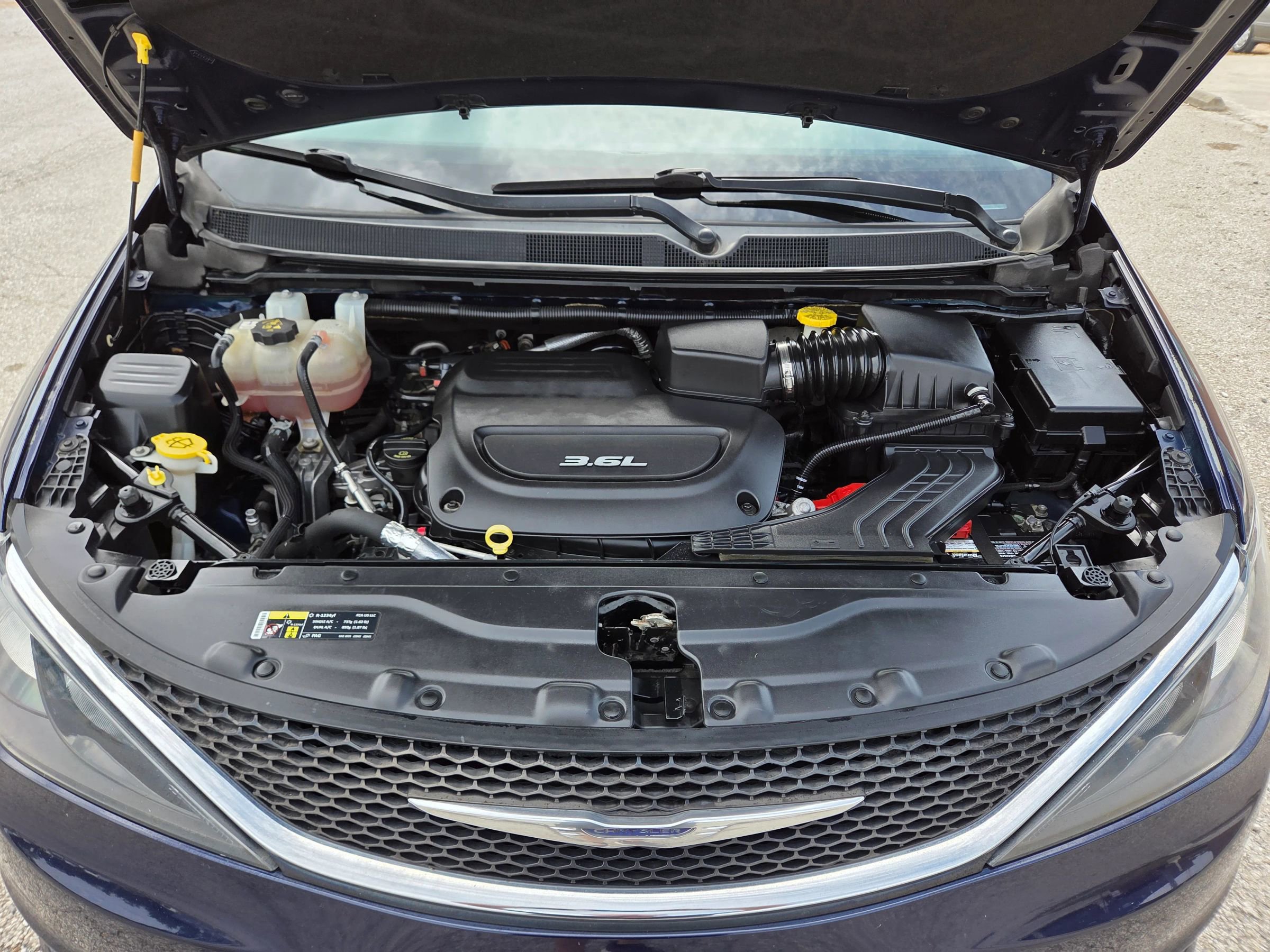 Used 2017 Chrysler Pacifica Touring image 21