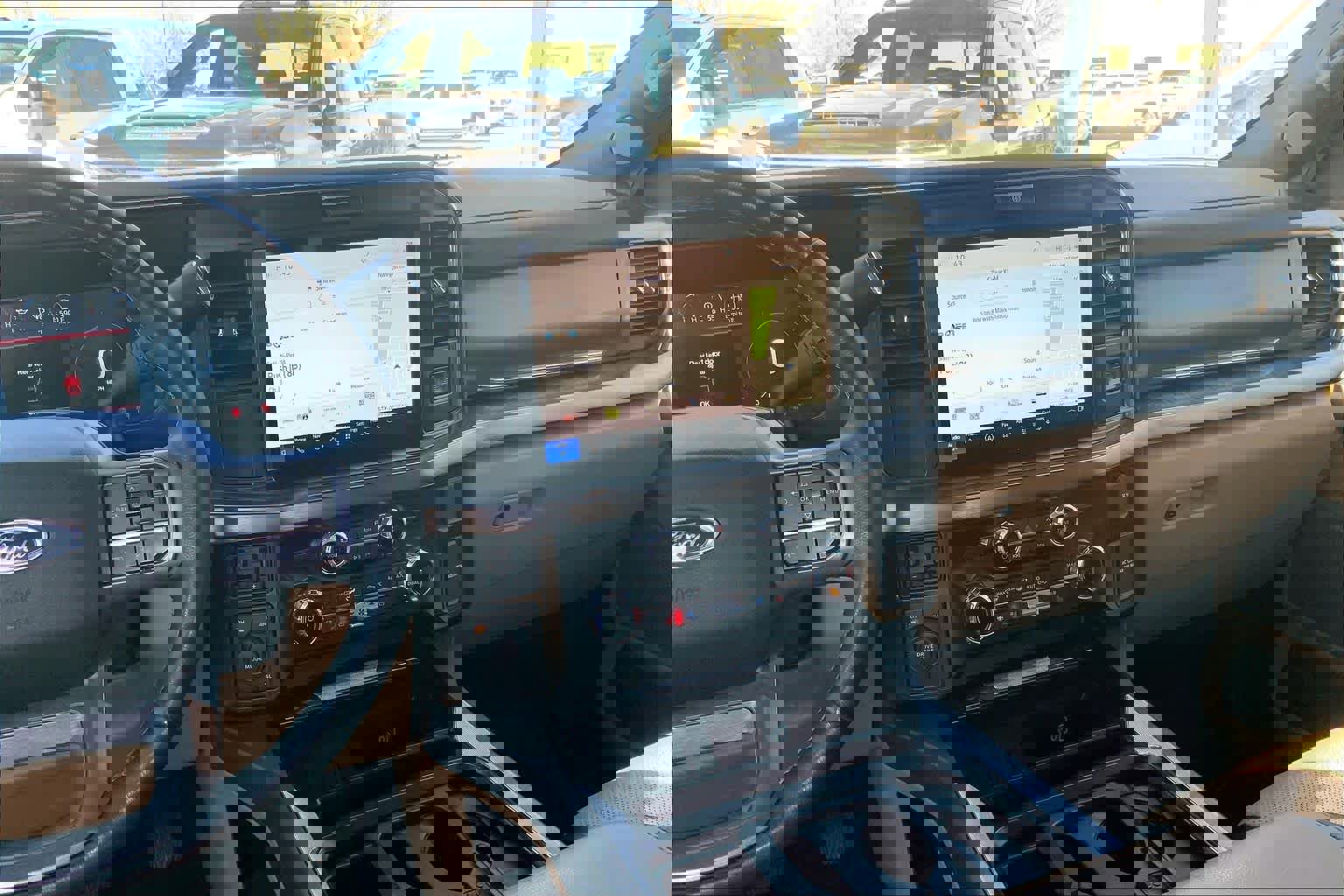 Used 2025 Ford F350 Lariat image 7