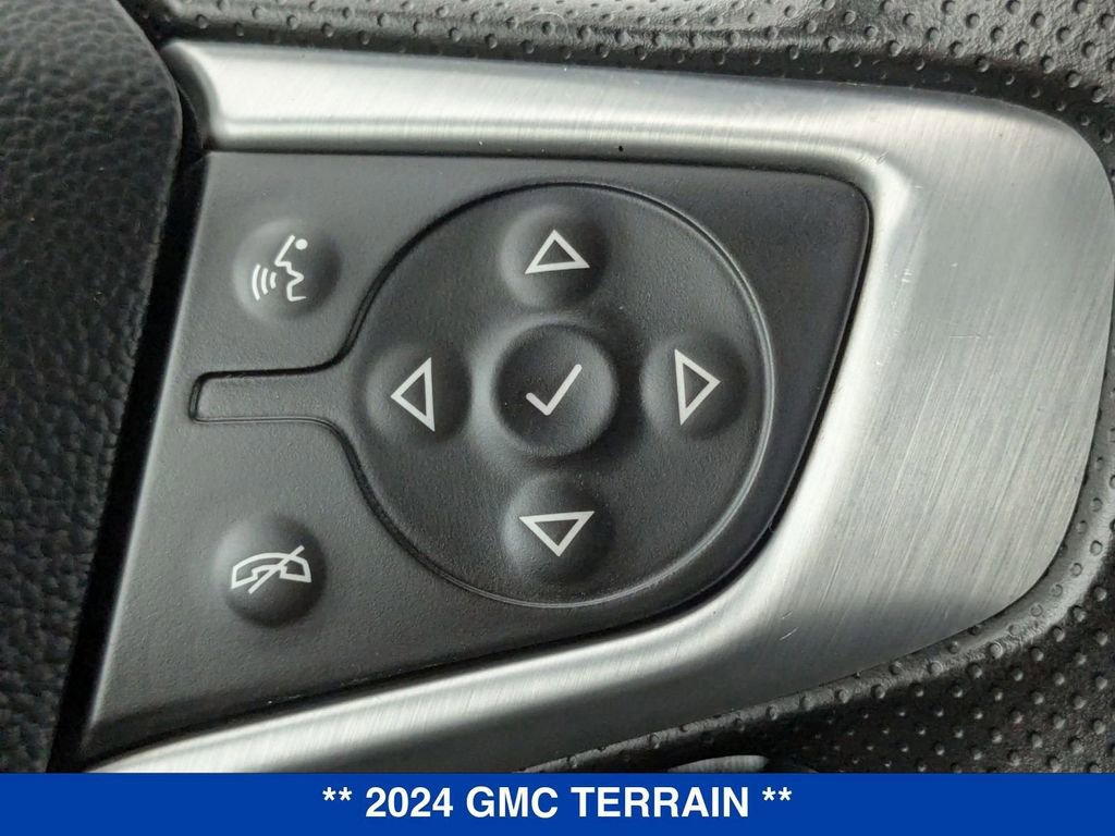 Used 2024 GMC Terrain SLE image 18