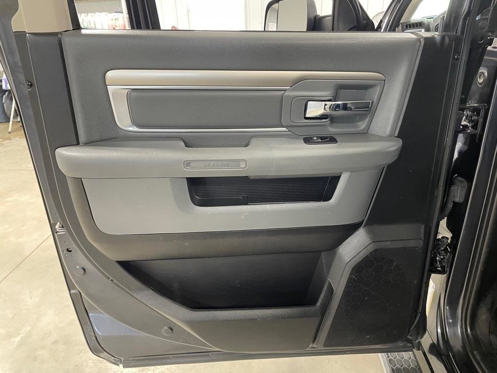 Used 2015 RAM 1500 Classic SLT w/ SLT Plus D￩cor Group image 19