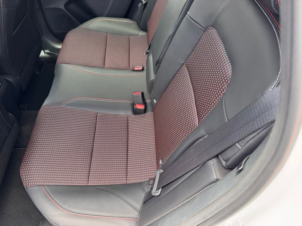 New 2025 Nissan Kicks SR image 14