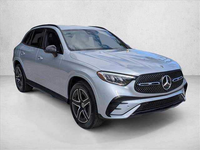 Used 2025 Mercedes-Benz GLC 300 image 3