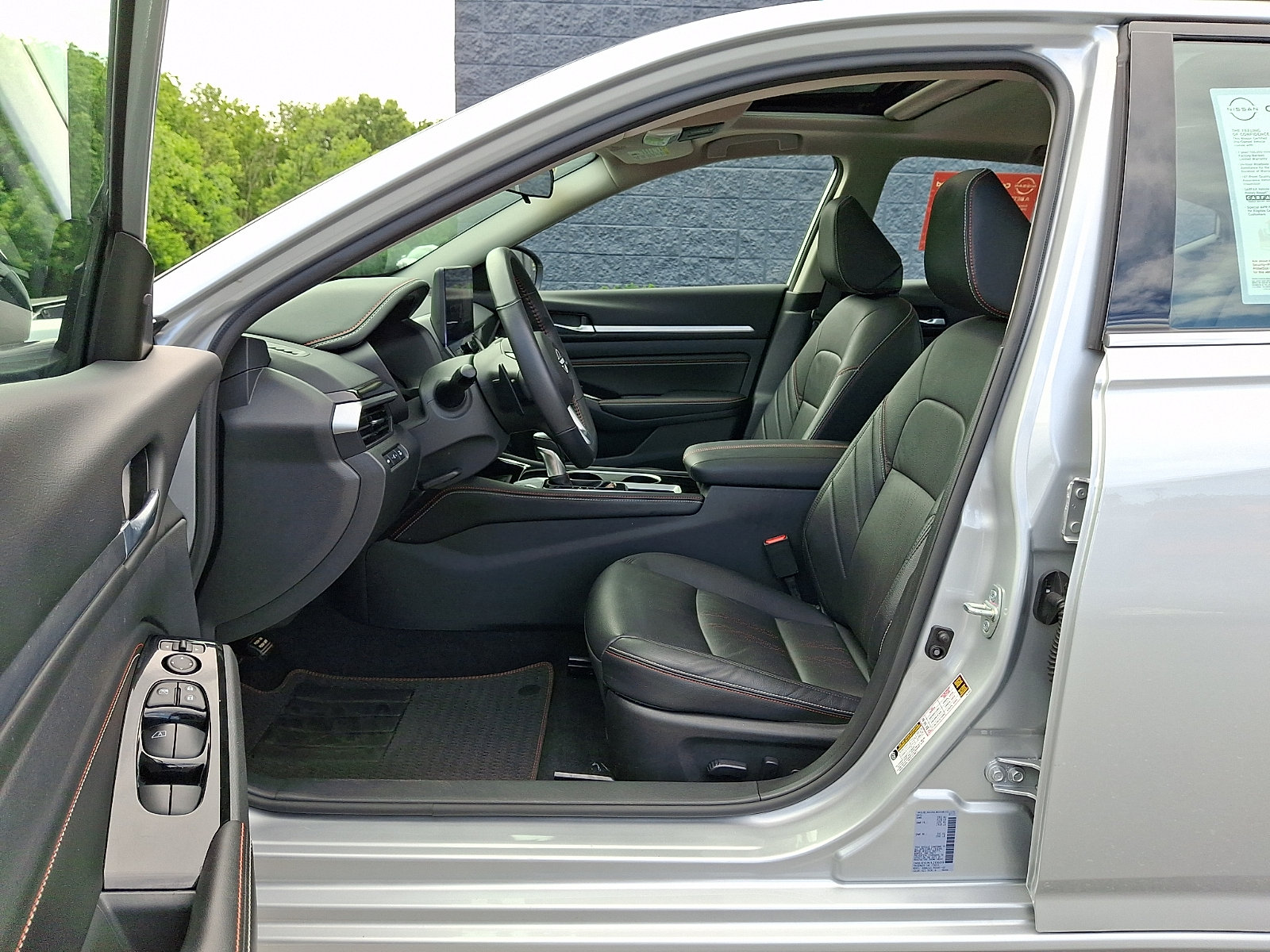 Certified 2023 Nissan Altima 2.5 SR w/ SR Premium Package FWD image 16