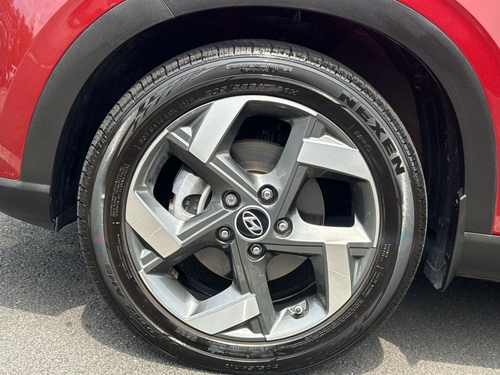 Certified 2024 Hyundai Venue SEL FWD image 12