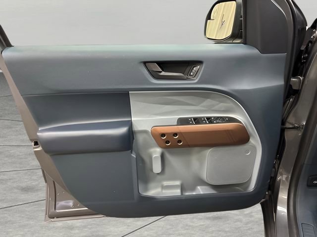 Used 2022 Ford Maverick Lariat image 10