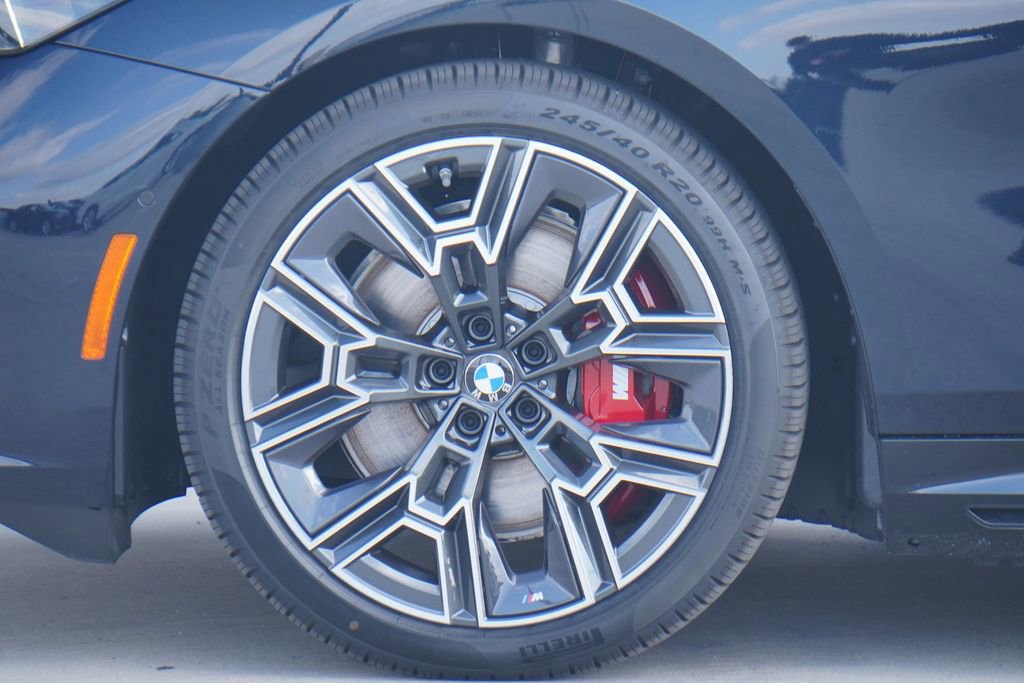 New 2026 BMW i5 eDrive40 w/ M Sport Package RWD image 5