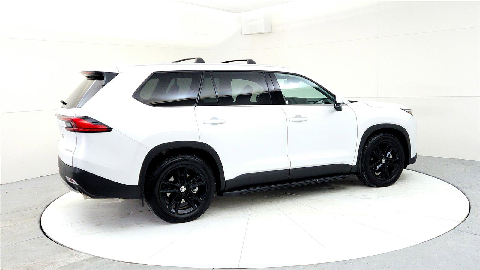 Used 2024 Toyota Grand Highlander AWD Hybrid image 6