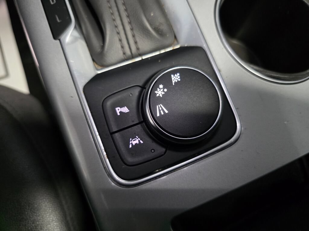 Used 2021 Chevrolet Blazer LT w/ Sound & Technology Package FWD image 20
