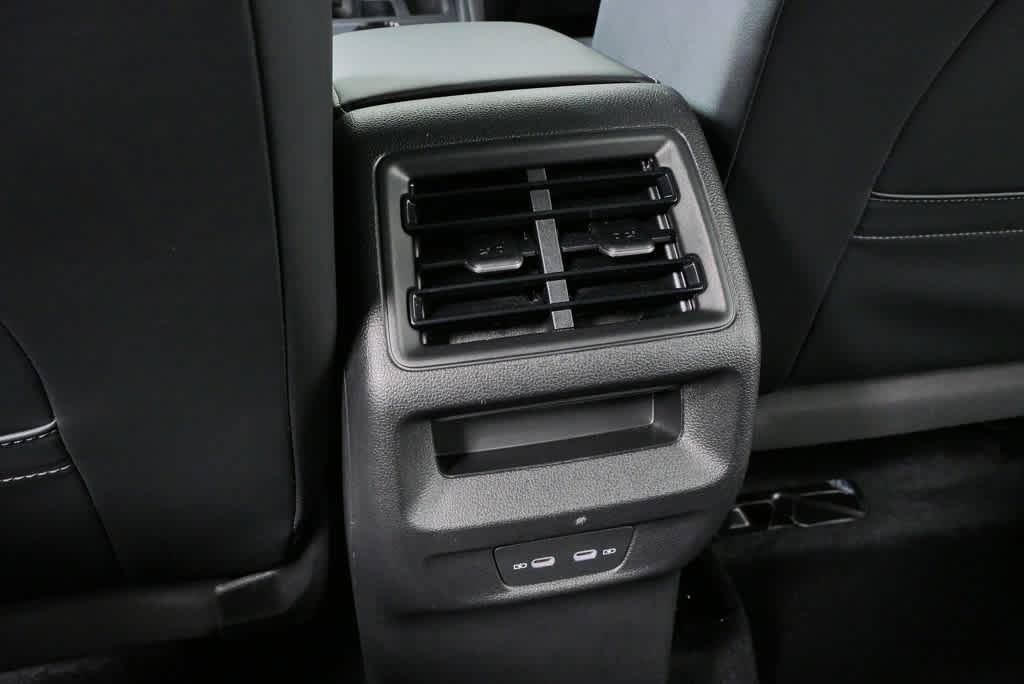 Certified 2025 Volkswagen Tiguan SE R-Line FWD image 19