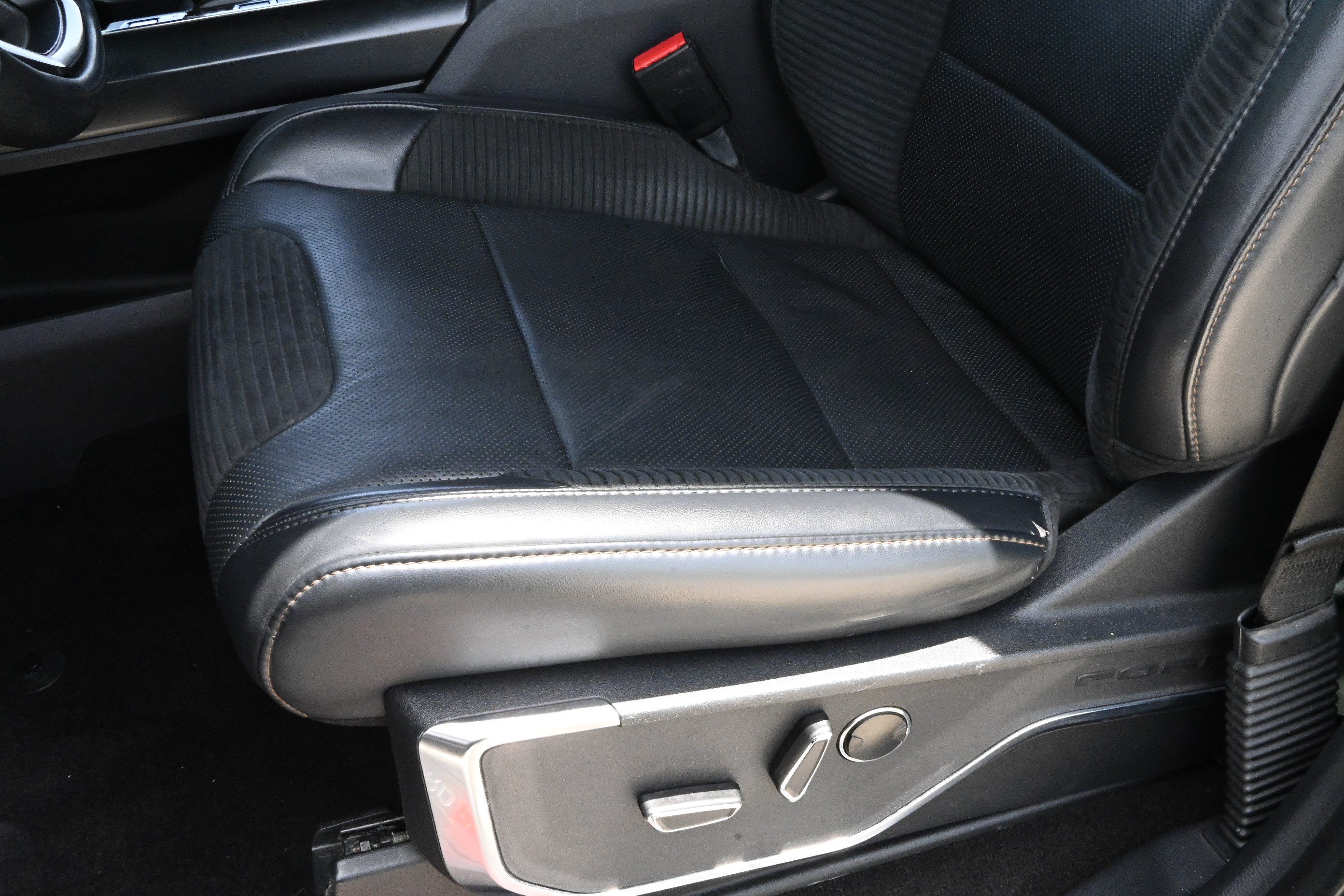 Used 2022 Ford F150 Raptor w/ Equipment Group 801A High AWD/4WD image 30