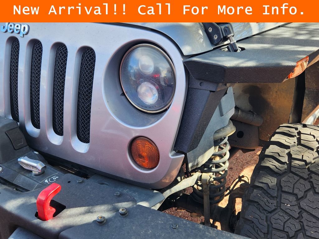 Used 2013 Jeep Wrangler Unlimited Rubicon AWD/4WD image 4