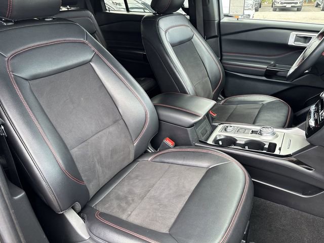 Used 2024 Ford Explorer ST-Line w/ Class IV Trailer Tow Package AWD/4WD image 11