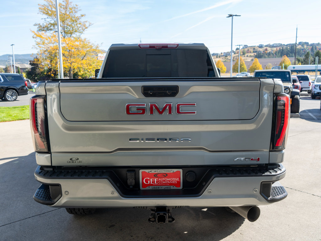 Used 2024 GMC Sierra 2500 AT4 w/ AT4 Premium Plus Package AWD/4WD image 6
