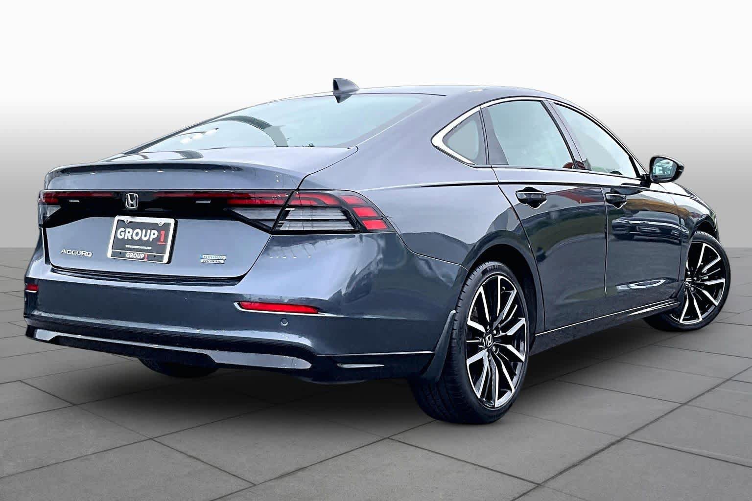 Used 2023 Honda Accord Touring image 13