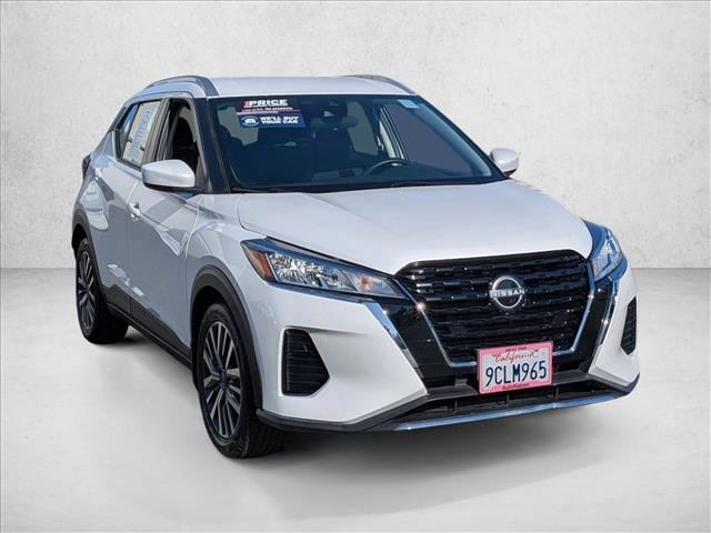 Used 2022 Nissan Kicks SV image 3