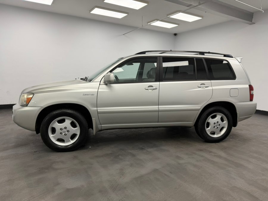 Used 2006 Toyota Highlander 4WD V6 w/ 3rd Row image 5