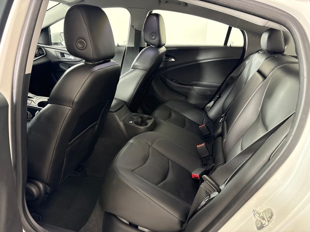 Used 2018 Chevrolet Volt Premier w/ Driver Confidence Package FWD image 24