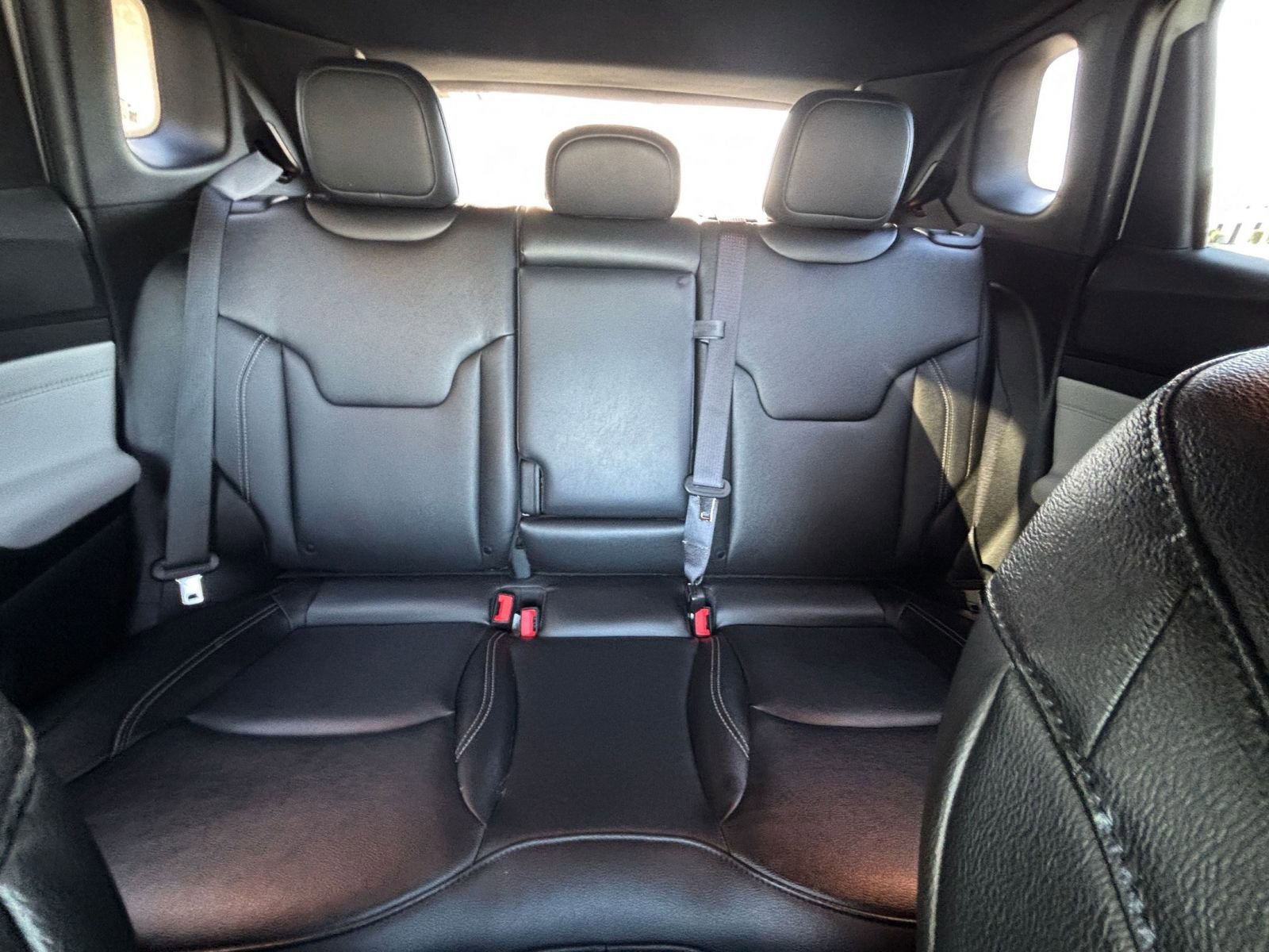 Used 2025 Jeep Compass Limited AWD/4WD image 39