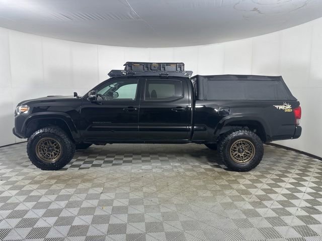 Used 2017 Toyota Tacoma TRD Sport w/ Tow Package AWD/4WD image 3