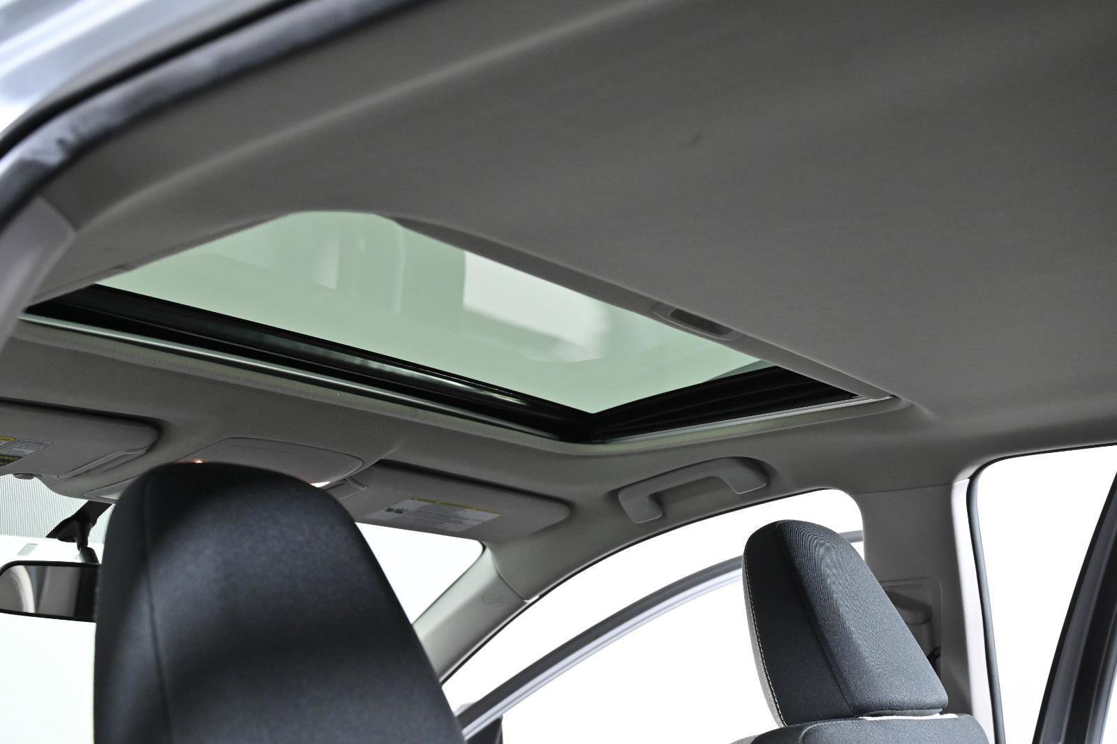 Used 2016 Toyota RAV4 XLE image 25