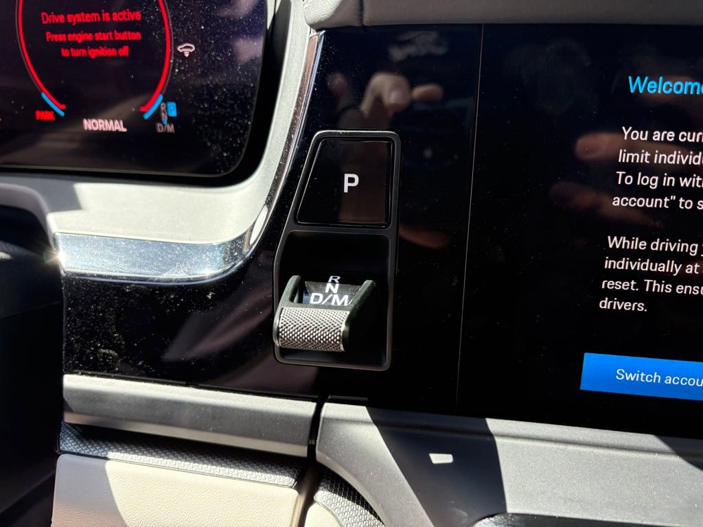 Used 2024 Porsche Panamera 4 image 23