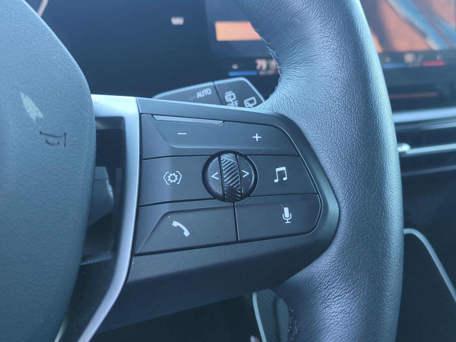 Used 2025 BMW X1 xDrive28i image 21