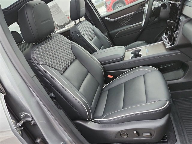 Certified 2025 GMC Acadia Denali w/ LPO, Floor Liner Package image 28