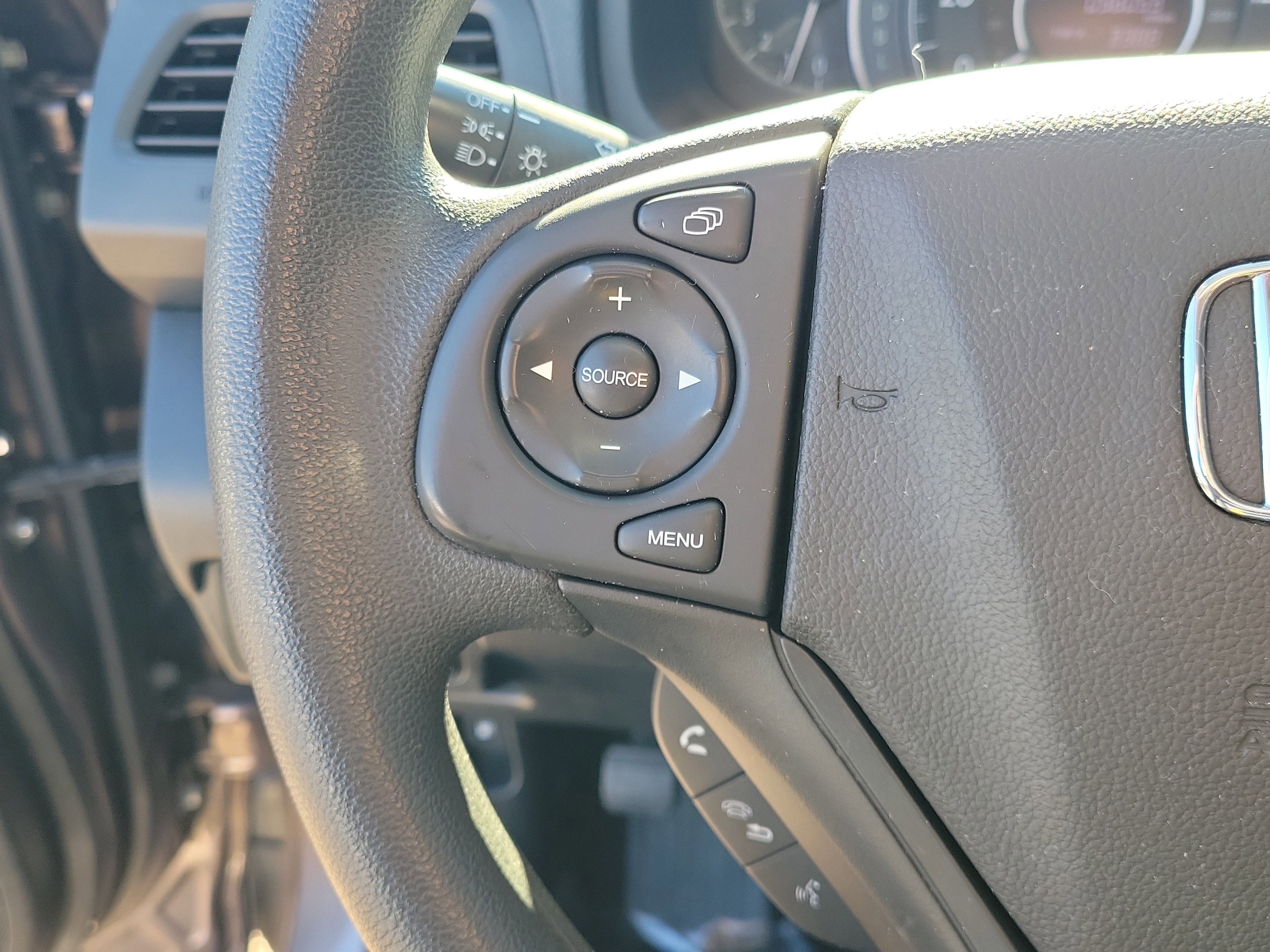 Used 2015 Honda CR-V LX image 23