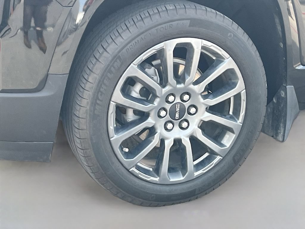 Used 2023 GMC Acadia Denali w/ Black Diamond Edition FWD image 34